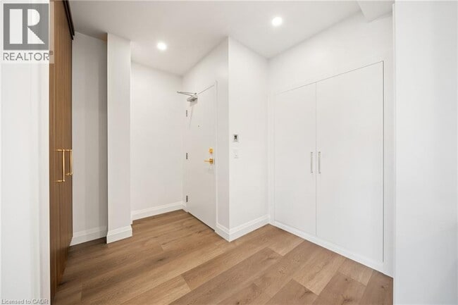 Photo du bâtiment - 153 Main St E