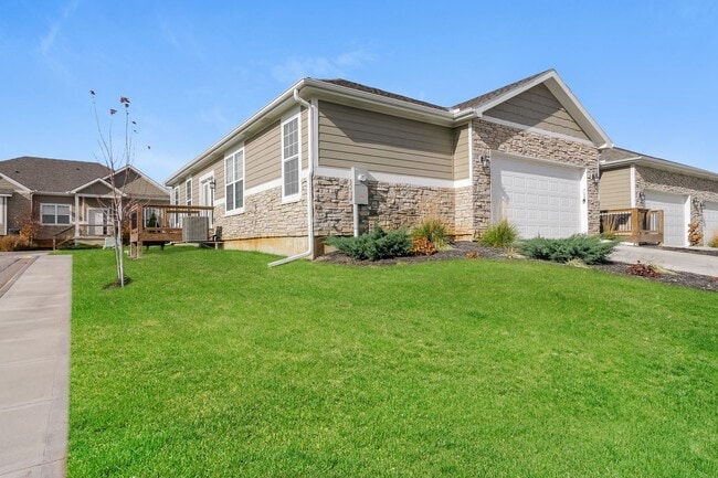 Foto del edificio - 15813 Riley St