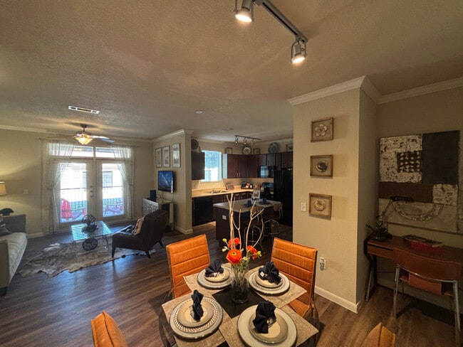 Foto del edificio - 1811 Medical Pkwy