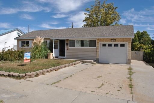 Primary Photo - Desirable 3 Bedroom 2 Bathroom
