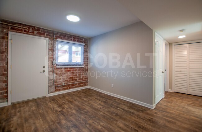 Building Photo - 217 Lampkin St NE