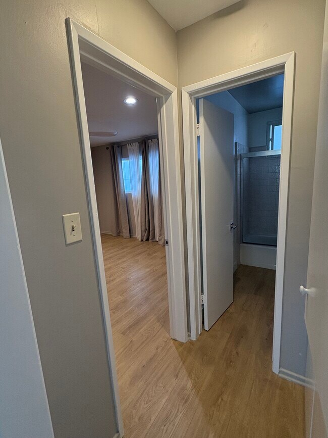 Foto del edificio - 510 N Van Ness Ave