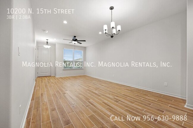 Foto del edificio - 10200 N 15th St