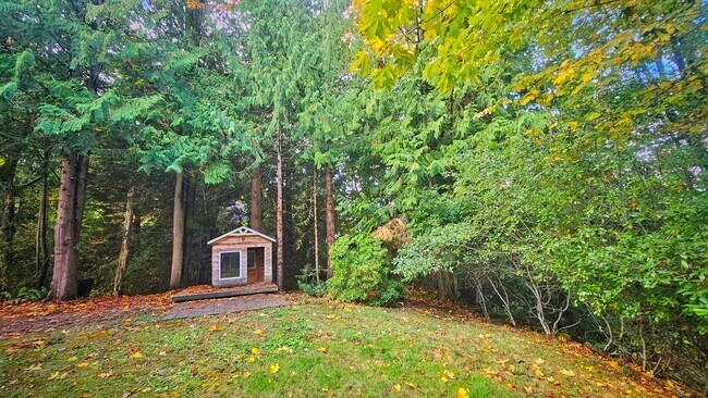 Foto del edificio - Beautiful 4 Bed 2.5 Bath  3190 sq ft Home in Lakemont, Bellevue