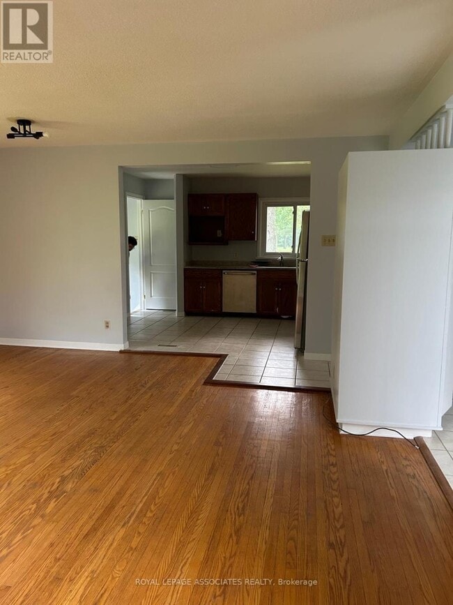 Building Photo - 98 Wigmore Dr