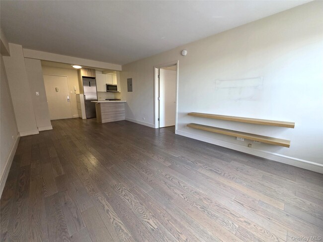 Building Photo - 107-40 Queens Blvd