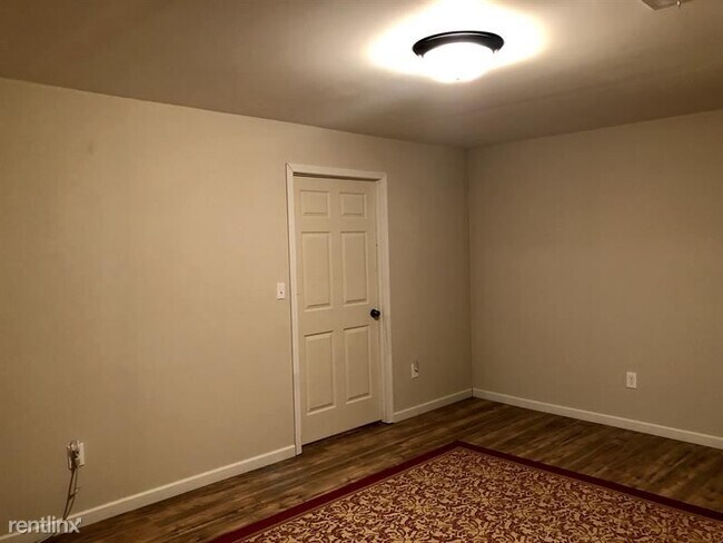 Foto del edificio - 4 br, 2.5 bath House - 507 Custer Way UNIT