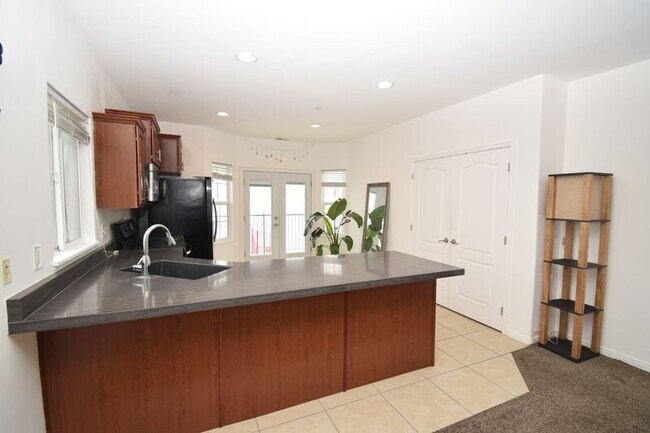 Building Photo - 114 Bella Monte Dr