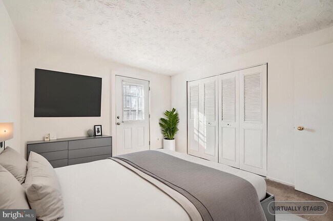 Foto del edificio - 1035 W Lexington St