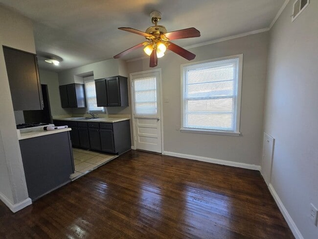 Photo - 964 Elizabeth Ln House