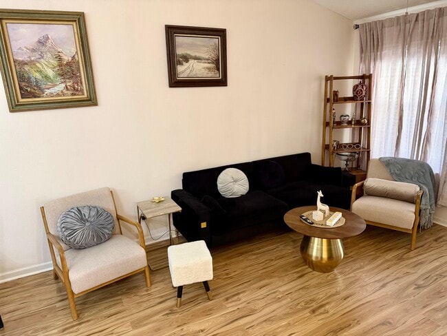 Foto del edificio - 575 Oakleaf Plantation Pkwy