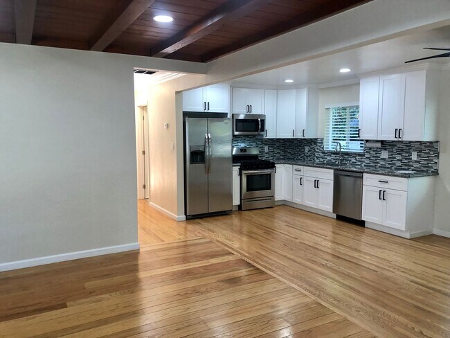 Foto del edificio - 3810 Maybelle Ave