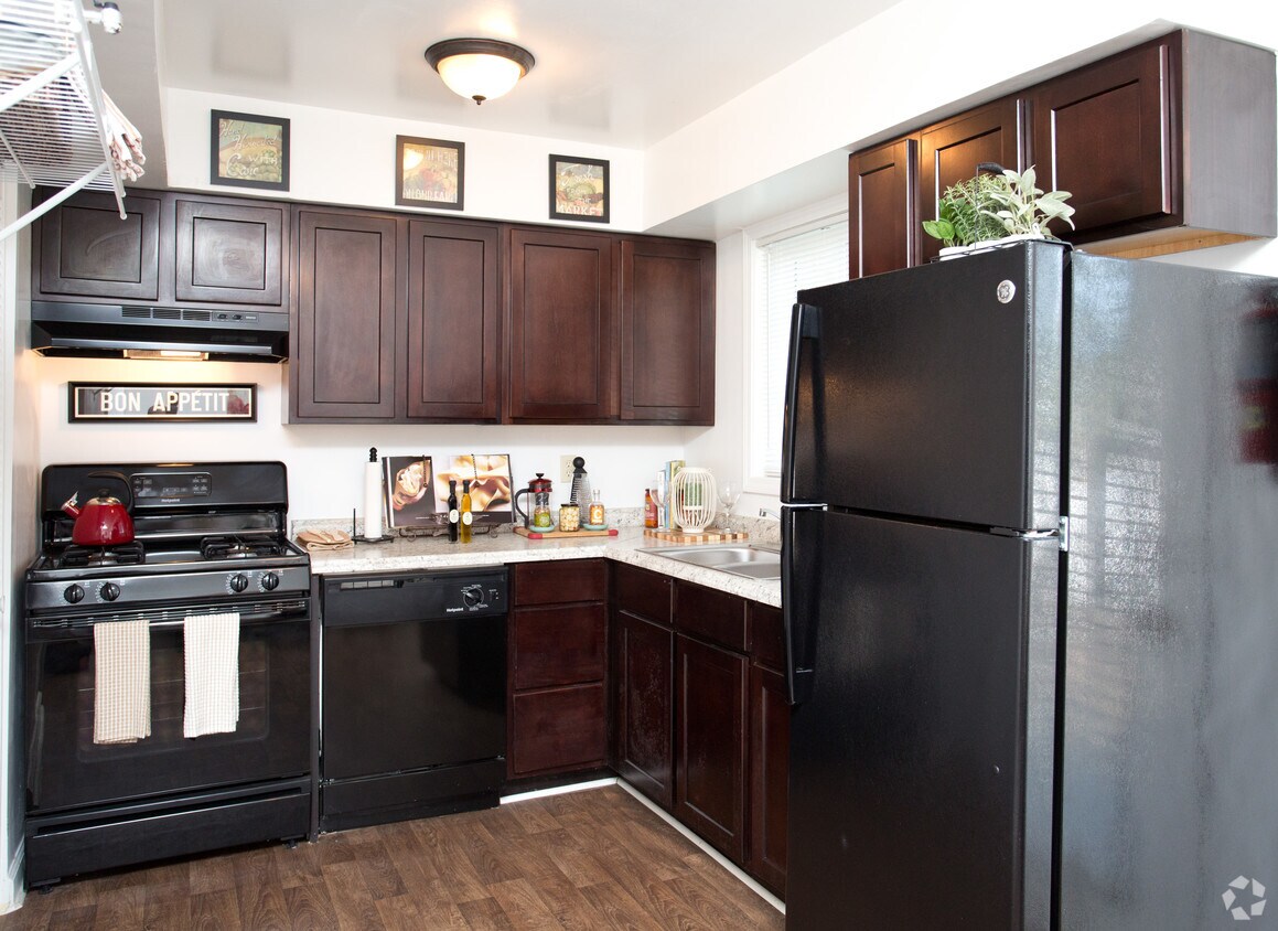 Eastwyck Village Townhomes Apartments Decatur, GA