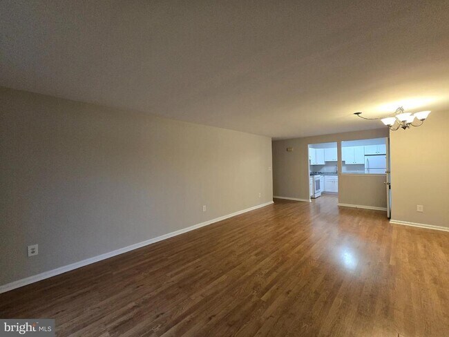 Foto del edificio - 3003 Danbury Ct