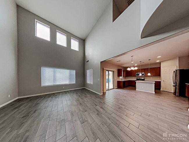 Building Photo - 5711 W Milada Dr