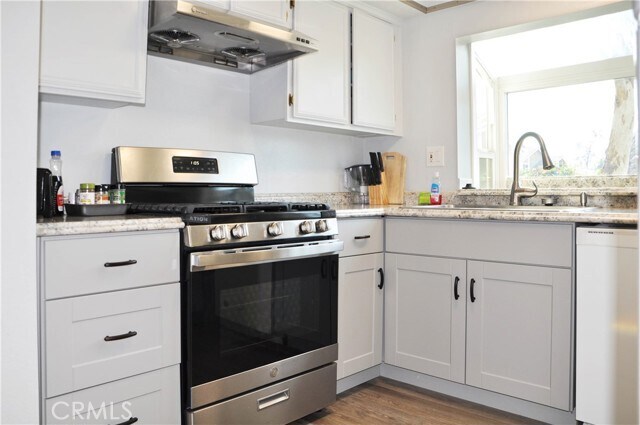 Foto del edificio - 1153 W Whittlers Ln