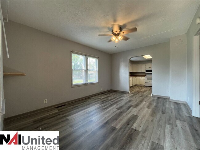 Foto del edificio - Two bedroom, One bathroom home for rent