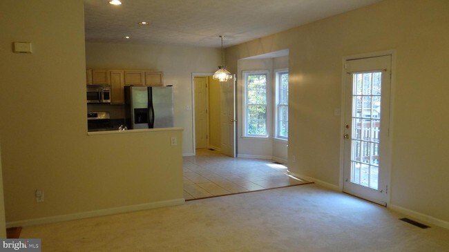 Building Photo - 12800 Pelham Dr