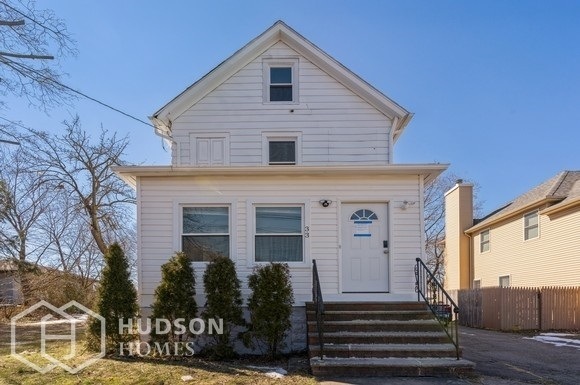 Foto principal - NOW AVAILABLE! 33 Main St, Edison, NJ, 08837