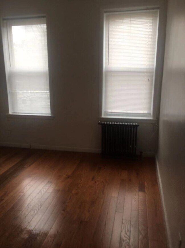 Foto del edificio - 1739 61st St