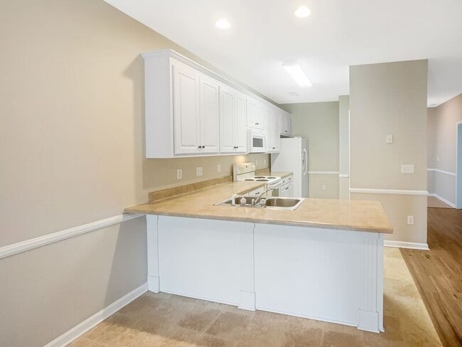 Foto del edificio - 6608 Covington Villas Dr