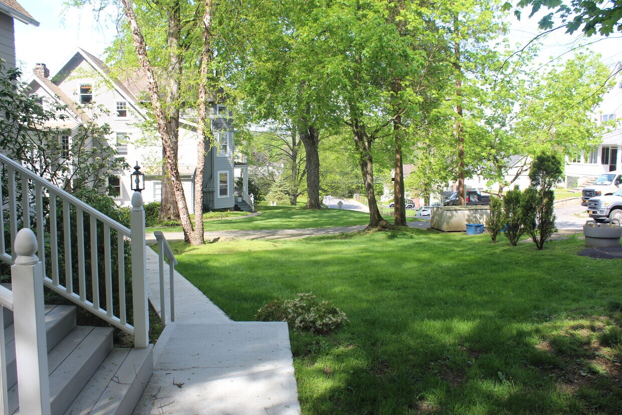 Garden - 200 Terrace Pl