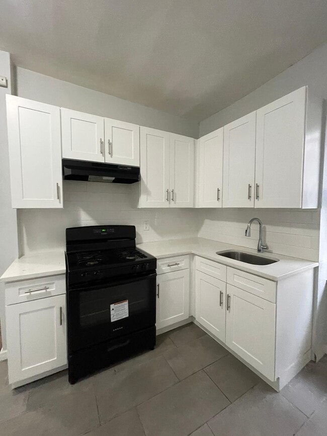 51 Summit Ave B5 - 56 Summit Ave