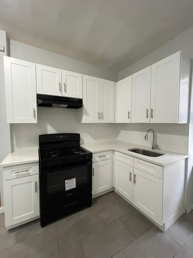 51 Summit Ave B5 - 56 Summit Ave