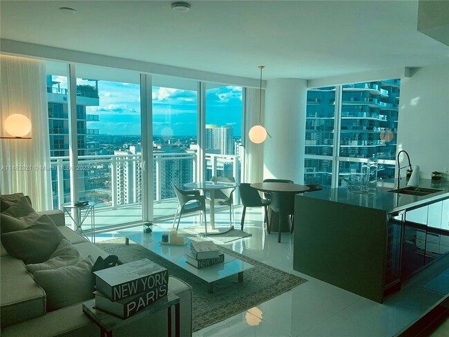 Building Photo - 1080 Brickell Ave