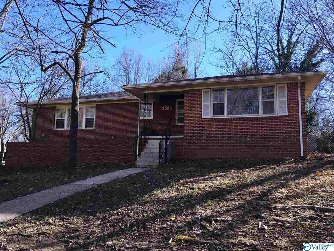 Primary Photo - 3508 Carroll Cir SE