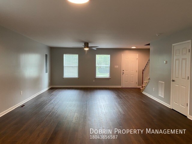 Building Photo - 6419 Glenway Dr