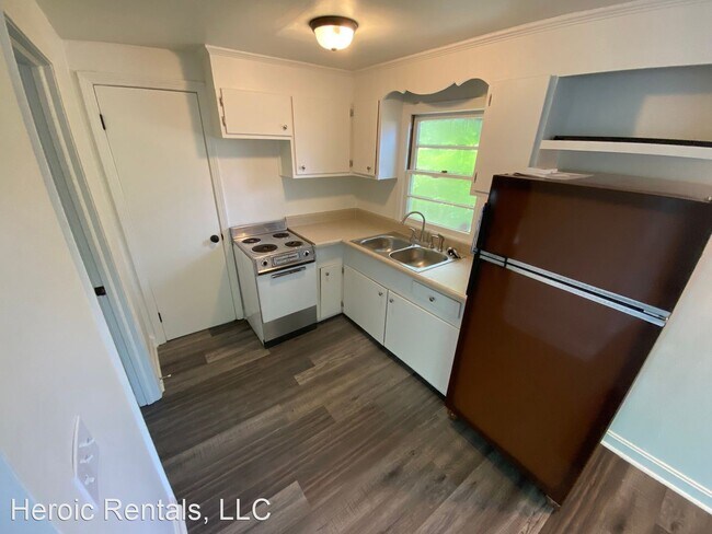Building Photo - 1 br, 1 bath House - 105 Wilson St.