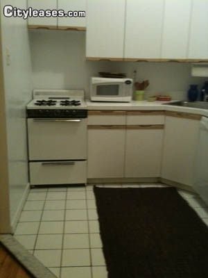 Building Photo - 1 W 68th St