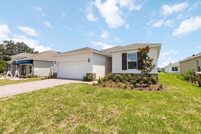 Foto del edificio - Beautiful Newer Energy Efficient 4/2 Close to Lake Nona