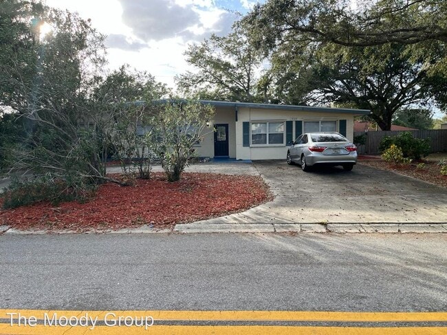 Building Photo - 3 br, 2 bath House - 1800 Sharondale Dr.