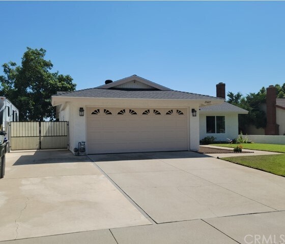 Building Photo - 10449 Balsa St