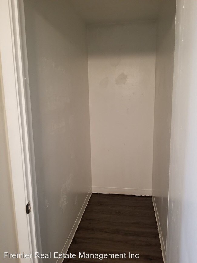 Foto del edificio - 6204 E 155th St