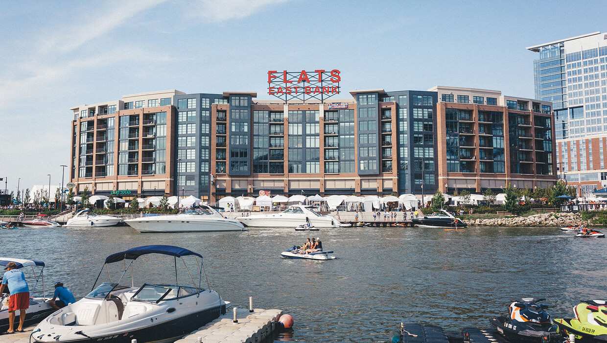 Primary Photo - Flats at East Bank