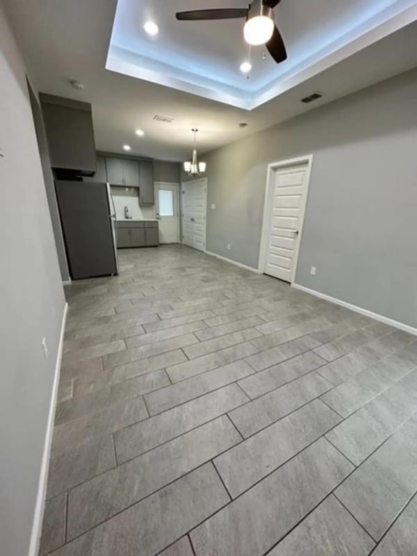 Building Photo - 909 W Sunset Valley St