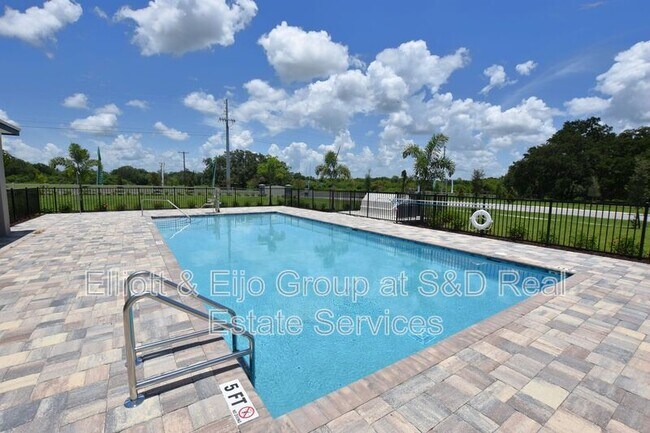 Foto del edificio - 3901 Academia Ave