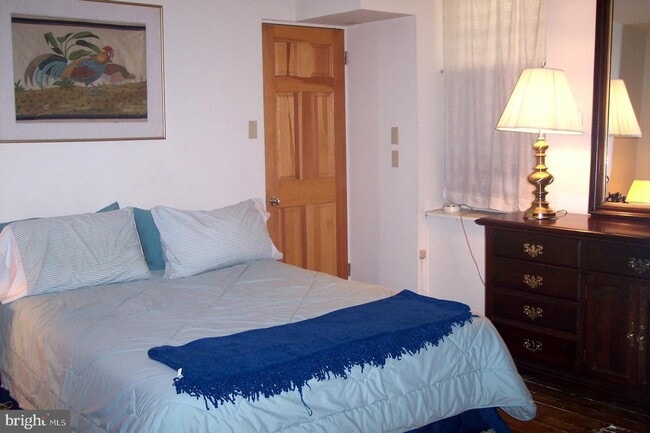 Foto del edificio - 819 N Jackson St