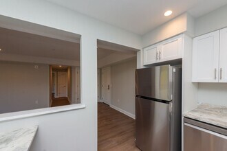 Interior Photo - 925 at North