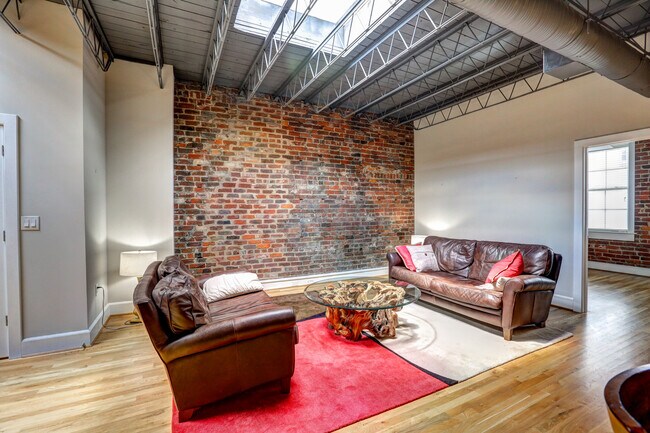 Foto del edificio - 302 E Grace St