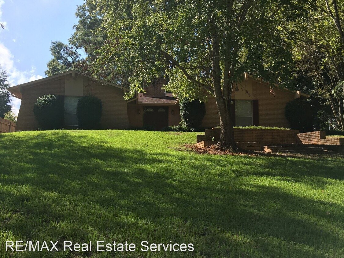 Primary Photo - 3 br, 2 bath House - 1015 Bridal Wreath Trail