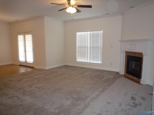 Building Photo - 16656 Bellewood Dr