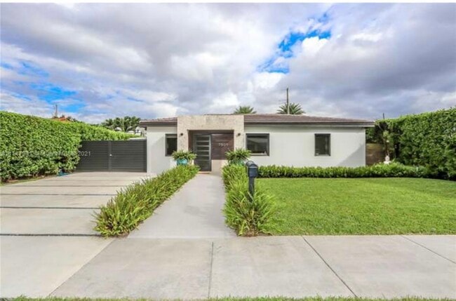 Building Photo - 7509 SW 30th St