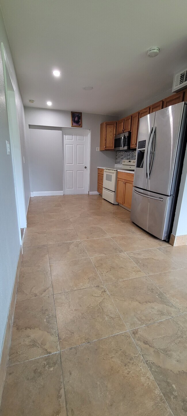 Foto del edificio - 405 E Jersey Rd