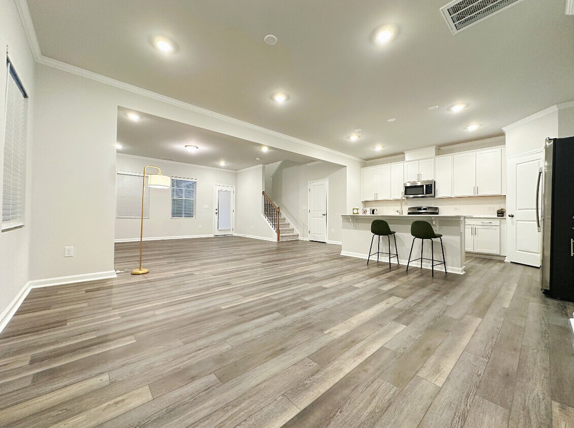 Foto principal - 102 Ivy Vine Wy