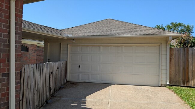Foto del edificio - 23206 Colony Green Dr