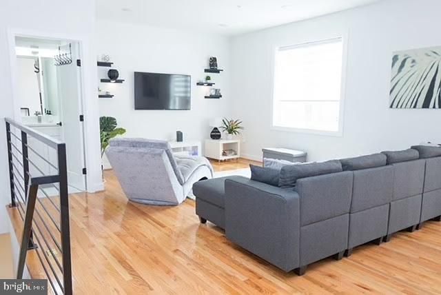 Building Photo - 1416 22nd St SE